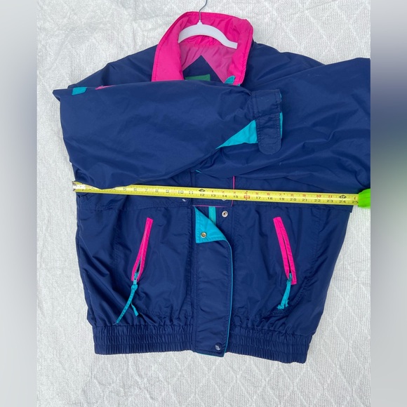 Vintage Cabin Creek Windbreaker Jacket. - Picture 2 of 8